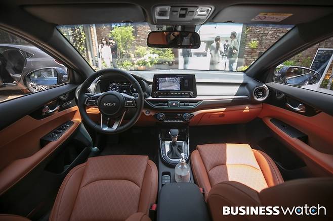 소통의 공간 강조된 운전석 내부 /사진=이명근 기자 qwe123@