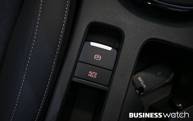 전자식 파킹 브레이크 적용 /사진=이명근 기자 qwe123@