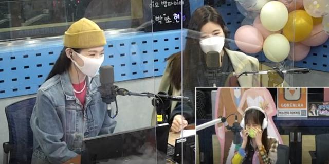 강민경(왼쪽)과 이해리(오른쪽)가 SBS 파워FM '박소현의 러브게임'에서 게스트로 활약했다. 보이는 라디오 캡처