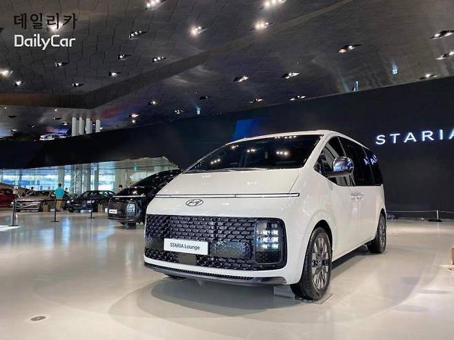현대차, 스타리아 </figcation>