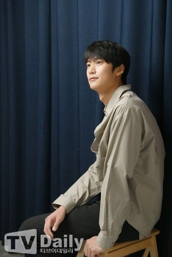 얼굴에 고경표 공명 조현재 지성이 다 있다는 신인남배우 | 커뮤니티