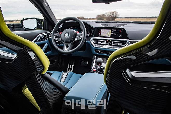 BMW 뉴 M3 & M4 컴페티션 실내