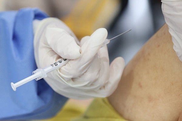 정부가 얀센 백신 600만명분 도입을 예정대로 추진하기로 했다. /사진=연합뉴스