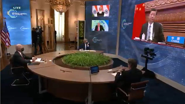 화상으로 마주 본 바이든 대통령과 시진핑 주석 [기후 정상회의 유튜브 생방송 캡처]