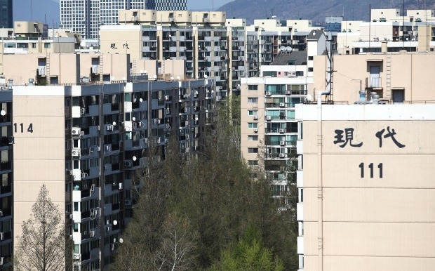 재건축을 추진하고 있는 서울 강남구 압구정동 현대아파트. /뉴스1