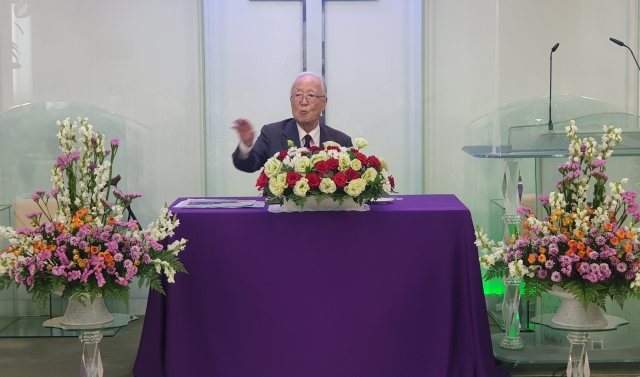 박조준 목사가 22일 서울 강남구 국제독립교회연합회(WAIC) 본부에서 진행된 목회레슨에서 강의하고 있다. WAIC 제공