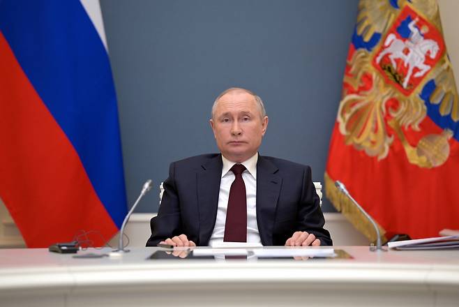 블라디미르 푸틴 러시아 대통령이 22일(현지시간) 미국 주최로 열린 화상 기후정상회의 1세션에 참석해 연설하고 있다. [로이터]