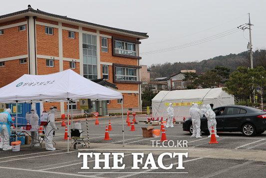 부여군의 노인주간보호센터에서 실시한 고위험 집단시설 선제적 주기검사를 통해 23일 오전 10시 기준 10명의 무증상 확진자를 찾아냈다./부여군 제공