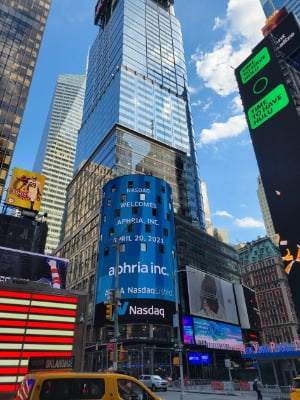 지난 20일 미국 뉴욕 맨해튼의 타임스퀘어 맞은 편에 위치한 나스닥 빌딩. 뉴욕=조재길 특파원