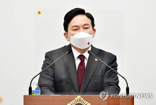 답변하는 원희룡 제주지사 [연합뉴스 자료사진]