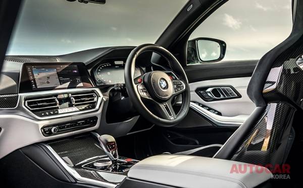 아이드라이브는 최고의 엔터테인먼트 장치지만, 우리는 카본 팩의 팬은 아니다