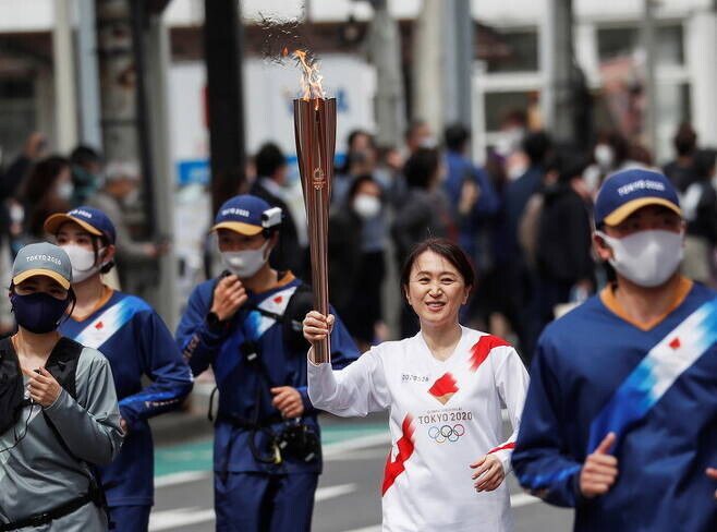 도쿄올림픽 성화 봉송 모습. 후쿠시마/로이터 연합뉴스