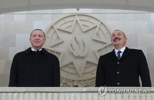 에르도안(왼쪽) 터키 대통령과 알리예프 아제르바이잔 대통령 [AFP=연합뉴스]
