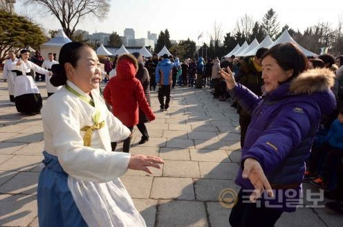 서울 민속박물관 마당에서 펼쳐진 '정선아리랑' 공연. 2017년 1월 자료 사진. 곽경근 기자