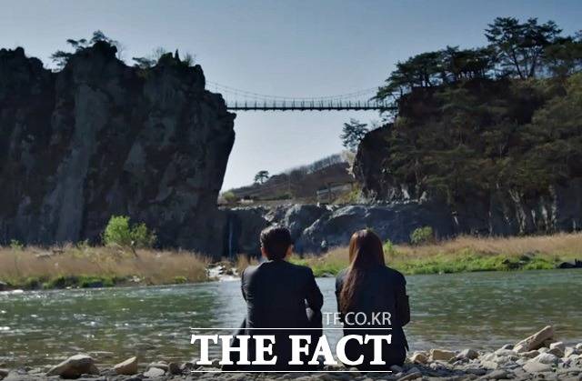 tvN 드라마 '빈센조' 촬영지 충주 수주팔봉. 주인공 송중기의 죽은 어머니 회상 장면이 전파를 타면서 문의가 쇄도하고 있다. / 충주시 제공