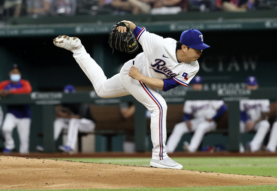 Texas Rangers pitcher Yang Hyeon-Jong throws during the third inning against the Los Angeles Angels at Globe Life Field in Arlington, Texas on Monday. [USA TODAY/YONHAP]