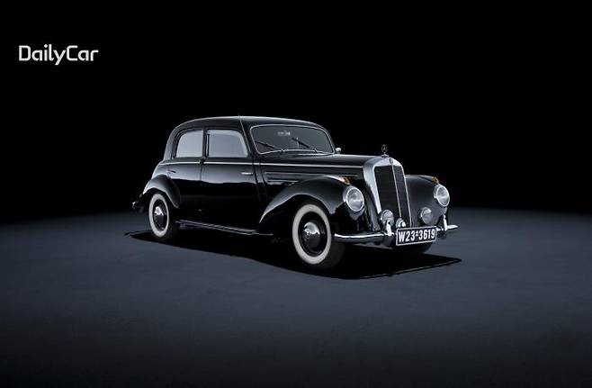 벤츠 220(W 187, 1951~1954년) </figcation>