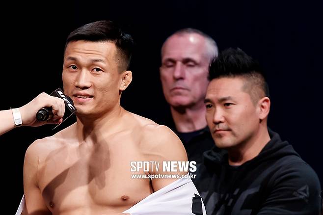 ▲ 정찬성은 3일 저녁 한국을 떠나 미국 '파이트레디'에서 에디 차 코치와 훈련에 들어간다.