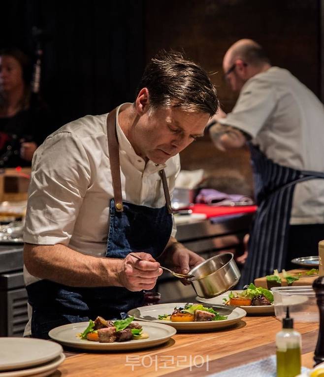 아히 커머셜 베이&nbsp;&nbsp;(c) Ahi