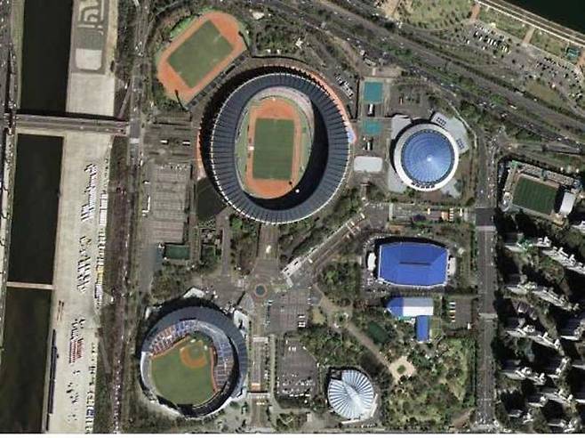 국토위성이 촬영한 잠실종합운동장
