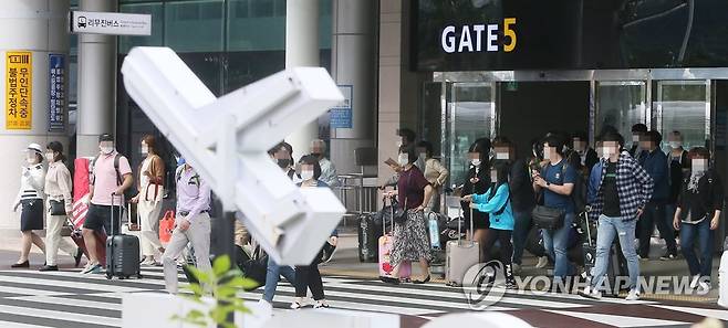 제주 찾은 관광객들 [연합뉴스 자료사진]