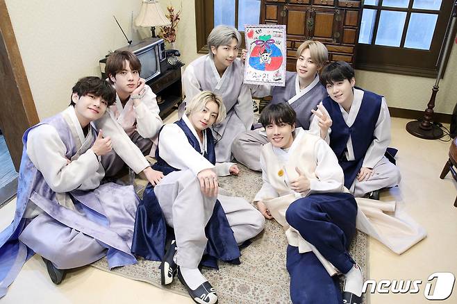 방탄소년단(BTS) 뷔(왼쪽부터), 진, 정국, RM, 제이홉, 지민, 슈가/빅히트 /뉴스1