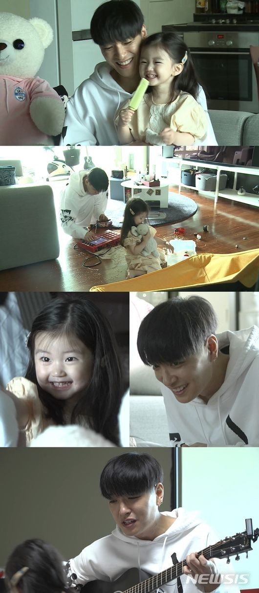 MBC I Live Alone, which is broadcasted at 11:05 pm on the 7th, will release Big Father Simon Dominics daily parenting Top Model, which returned in two years and eight months as the main character of My God, I am glad.Simon Dominic, who has returned for a long time, will unveil his daily life with his nephew Chaechae, a neat man who originally did not tolerate a toll of dust.However, even if you see the living room scene that has become a mess in your nephews rice play, you show off the aspect of joka fool which does not operate clean radar.Simon Dominic, who also presented his nephew with a high-end electronic music instrument and started early hip-hop education, records his voice and his nephews voice and completes Chae Chae Bit on the spot.He not only plays the finest electronic music instruments, but also presents gift flexes for his nephew, including the latest fashion toys and luxury dream cars that shoot his nephews tastes.Chaeing bursts into tears glands in Simon Dominics token giftSimon Dominic also appears restless at the cry of his nephew, who finds his mother when he can.He plays a sad guitar to turn the attention of the Chae, and he conveys his heart to the serenade toward the Chae, causing laughter.sympathy media