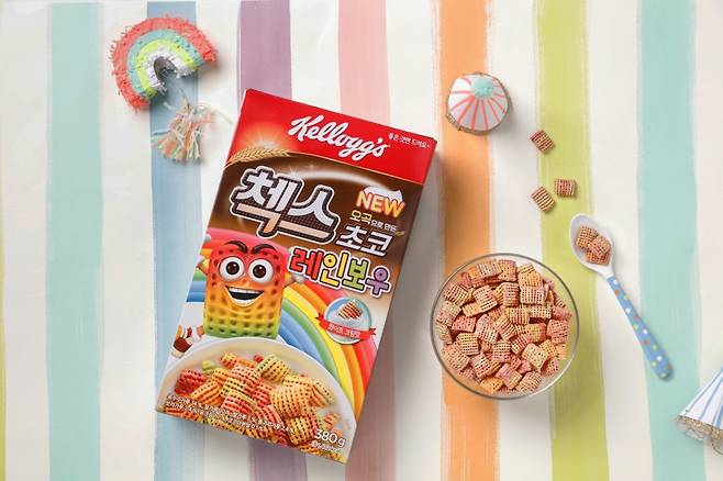 농심켈로그가 ‘첵스초코 레인보우’를 출시했다. (농심켈로그 제공)