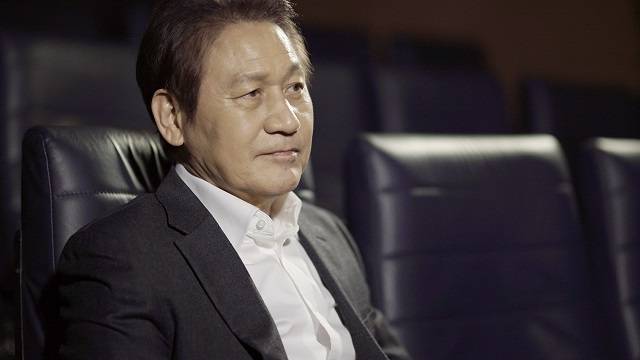 안성기는 '아들의 이름으로'에서 아들과 약속을 지키기 위해 반성 없는 자들에게 복수하는 오채근 역을 맡았다. /워너비펀 제공