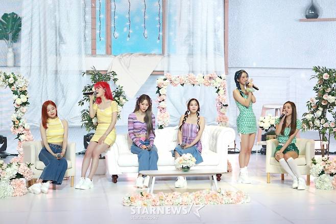 오마이걸 '사랑스런 너에게'[★포토]