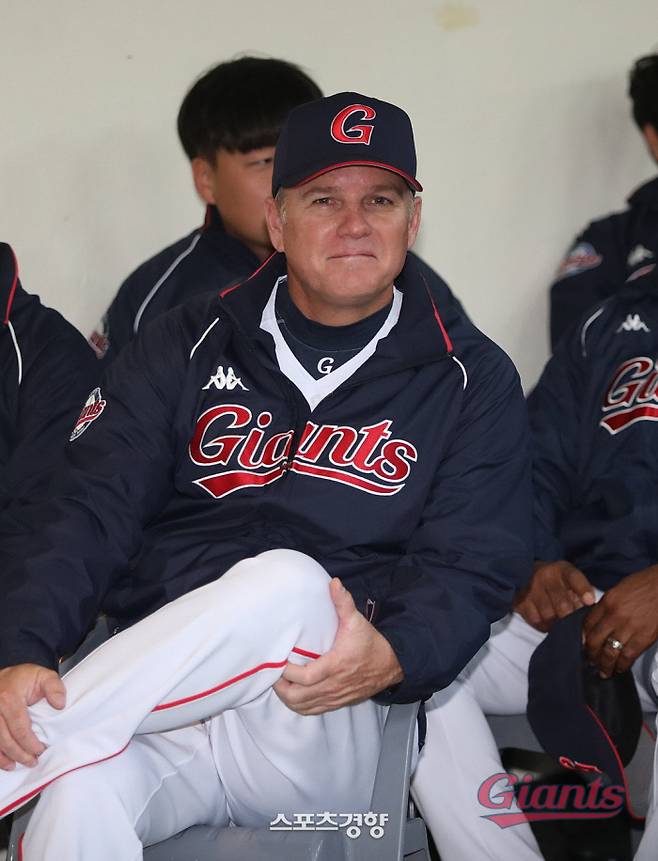 래리 서튼 신임 감독. 롯데 자이언츠 제공