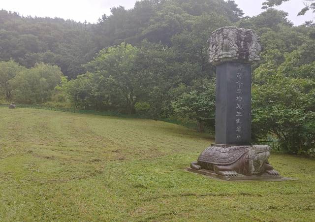 ▲ 김옥균이 나고 자란 충남 공주 생가 터에는 그를 기리는 추모비가 세워져 있다. ⓒ손호철