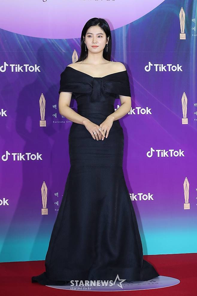 The 57th Baeksang Arts Awards, a comprehensive art awards ceremony that includes TV, movies and plays, will be broadcast simultaneously at JTBC, JTBC2 and JTBC4 from 9 pm and will be broadcast live on Tiktok./ Photos = White-Sang Art Awards Secretariat 2021.05.13