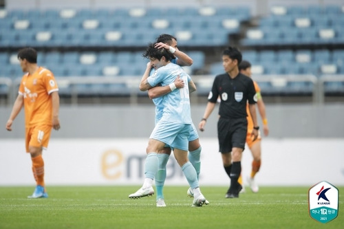 득점 후 기뻐하는 정승원과 세징야 [한국프로축구연맹 제공. 재판매 및 DB 금지]