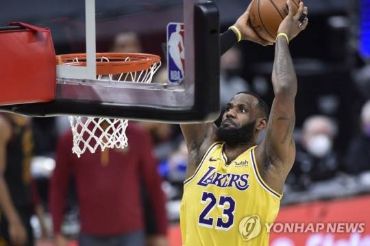 르브론 제임스 슬램덩크 [USA투데이 스포츠=연합뉴스]