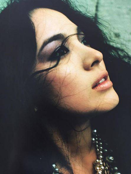 출처: 사진집 '모멘트 송혜교' 캡처