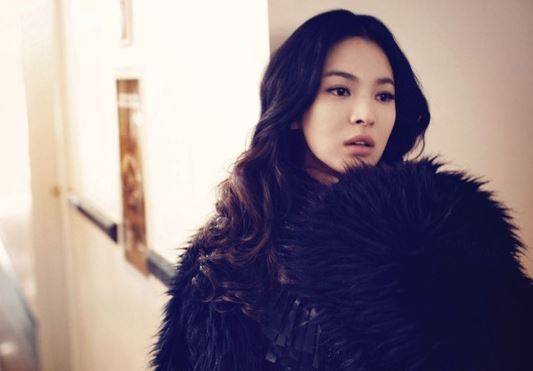 출처: 사진집 '모멘트 송혜교' 캡처