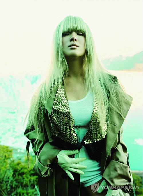 출처: 사진집 '모멘트 송혜교' 캡처