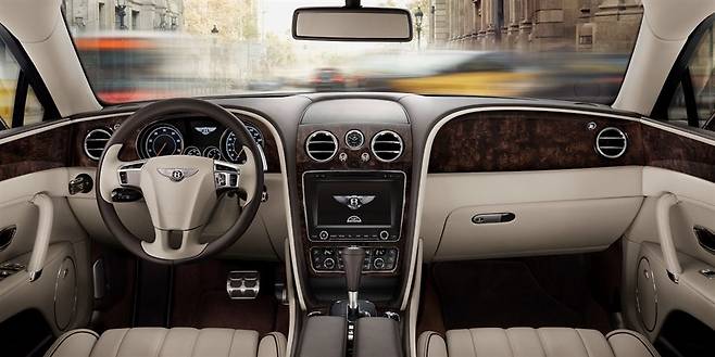 출처: 벤틀리 홈페이지