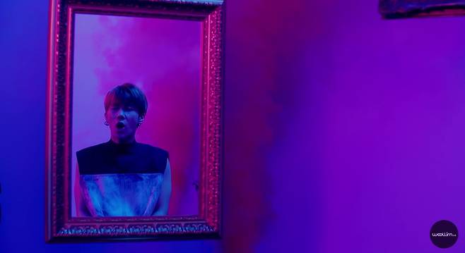 출처: 'BAD' MV 화면 캡처.