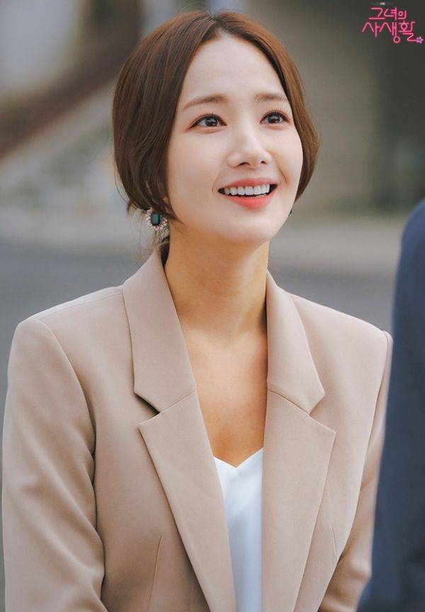 출처: tvN 그녀의 사생활 홈페이지