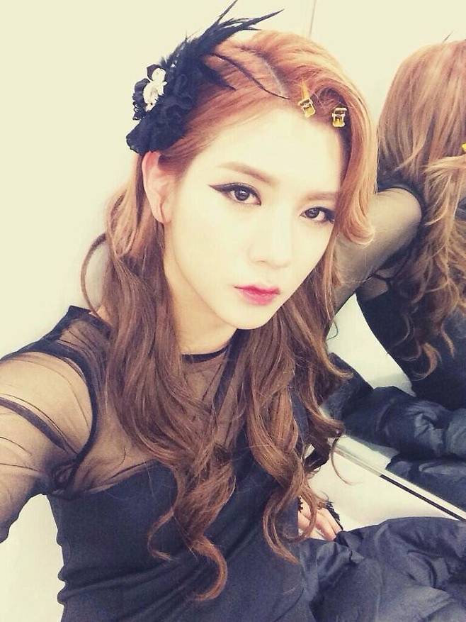 출처: 뉴이스트 공식 SNS