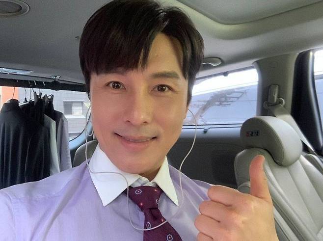 출처: 김동완 공식 사이트