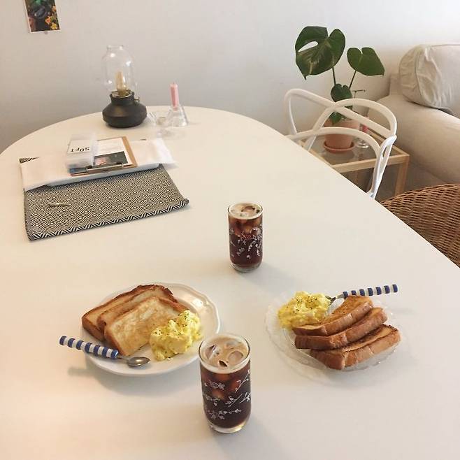 출처: <테이블><테이블램프> 등 제품정보 모아보기(▲이미지클릭)