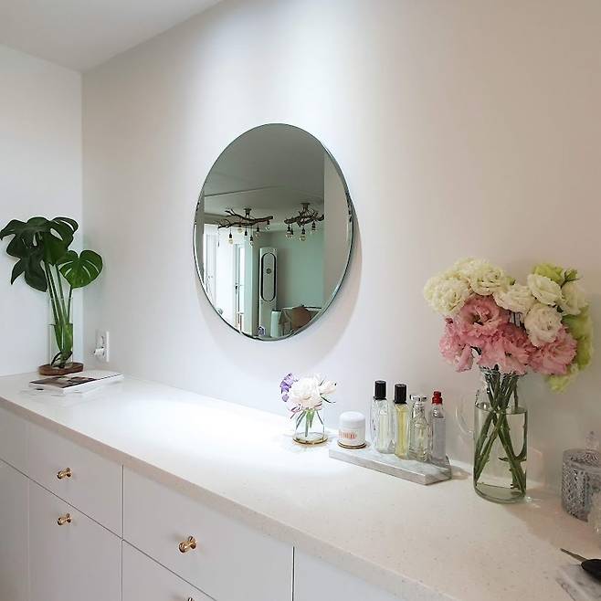 출처: <수납장><거울> 등 제품정보 모아보기(▲이미지클릭)