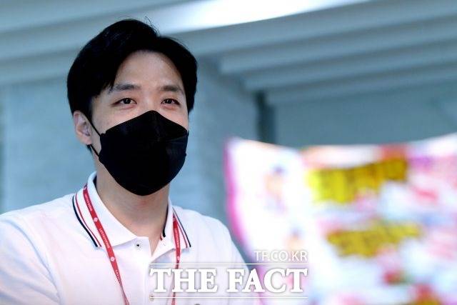 이승기 책임은 마미손의 모델 발탁 배경과 관련해 "인스타그램에 '(마미손을) 꼭 모델시켜줘라', '우리 형 모델 시켜주세요'라는 소비자들의 댓글이 많이 달렸고, 광고 작업을 진행하면 좋은 결과를 얻을 수 있을 거라 확신했다"라고 설명했다. /이선화 기자