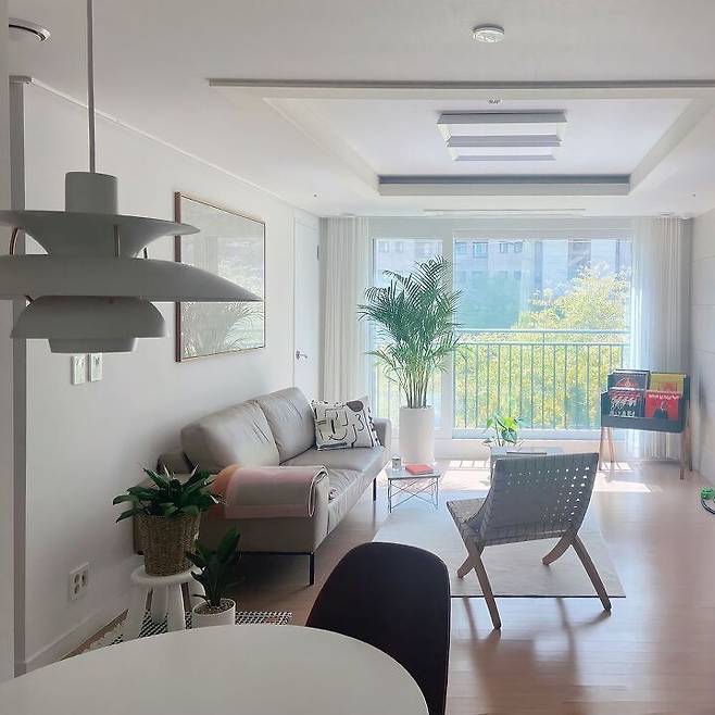 출처: 집꾸미기에서 <거실 가구> 정보 알아보기 (▲이미지 클릭!)