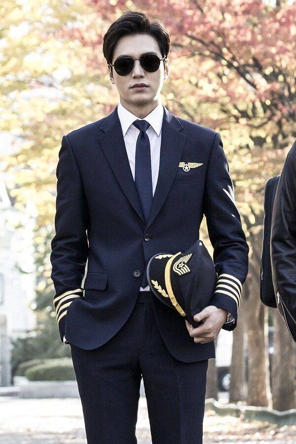 출처: SBS '푸른 바다의 전설' 스틸