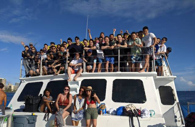 몰로코 직원들이 2019년 하와이서 워크숍을 하고 있는 모습