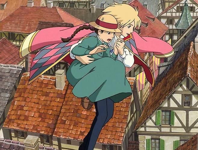 출처: 영화 <하울의 움직이는 성> 표지 및 사진 ⓒ 스튜디오 지브리